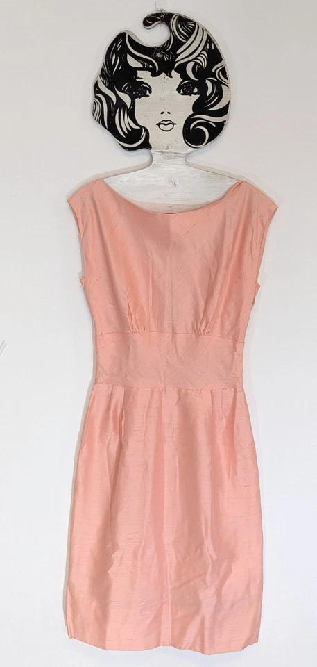Vtg 60s Lorrie Deb Peach Sheath Dress Sz 11 Fitted Waist Bows Lined Boat Neck - Image 2 of 4