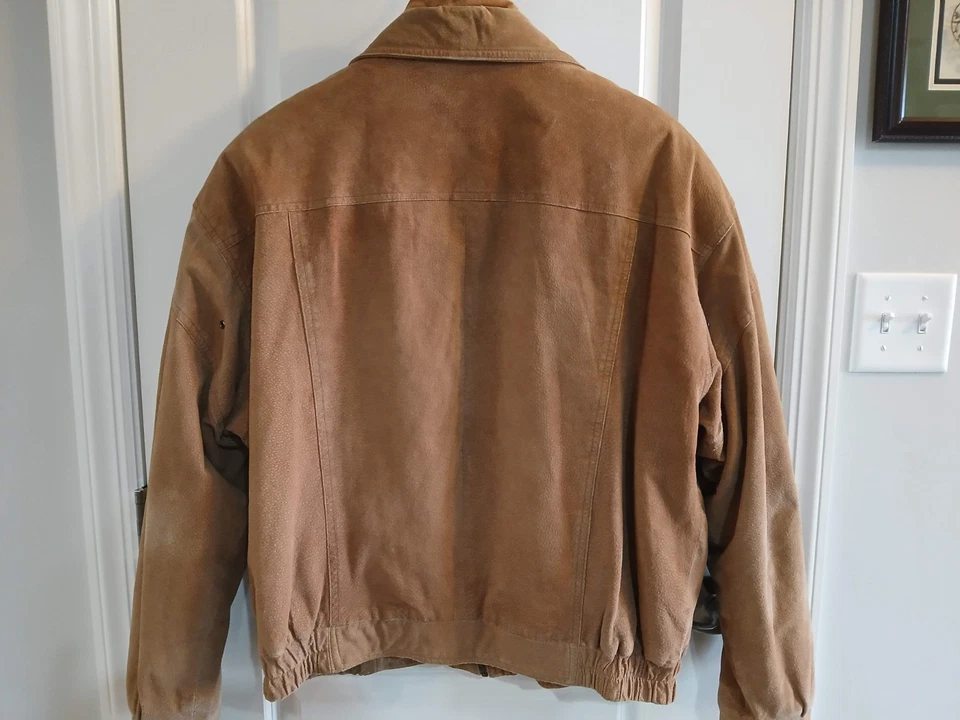 MEN'S VINTAGE WILSONS 1990's TAN SUEDE BOMBER JACKET W/ THINSULATE SIZE XL - Image 2 of 4