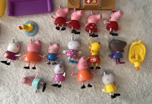 Lote de figuras y accesorios de Peppa Pig - Imagen 2 de 9