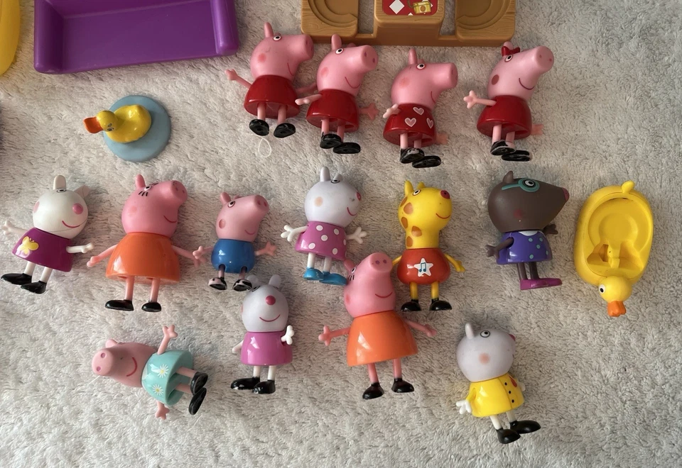 Lote de figuras y accesorios de Peppa Pig Foto 2 de 4