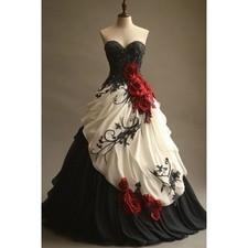 Gothic Black and White Wedding Dress with Roses Sweetheart Bridal Gown