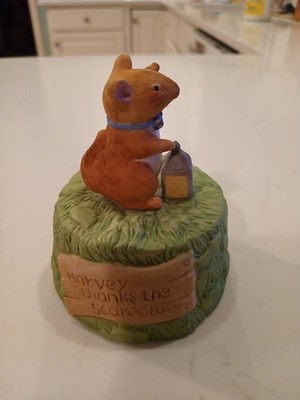 Willitt's Harvey's Scarecrow Trail Ceramic Music Box Works ''It's A Small World'' 