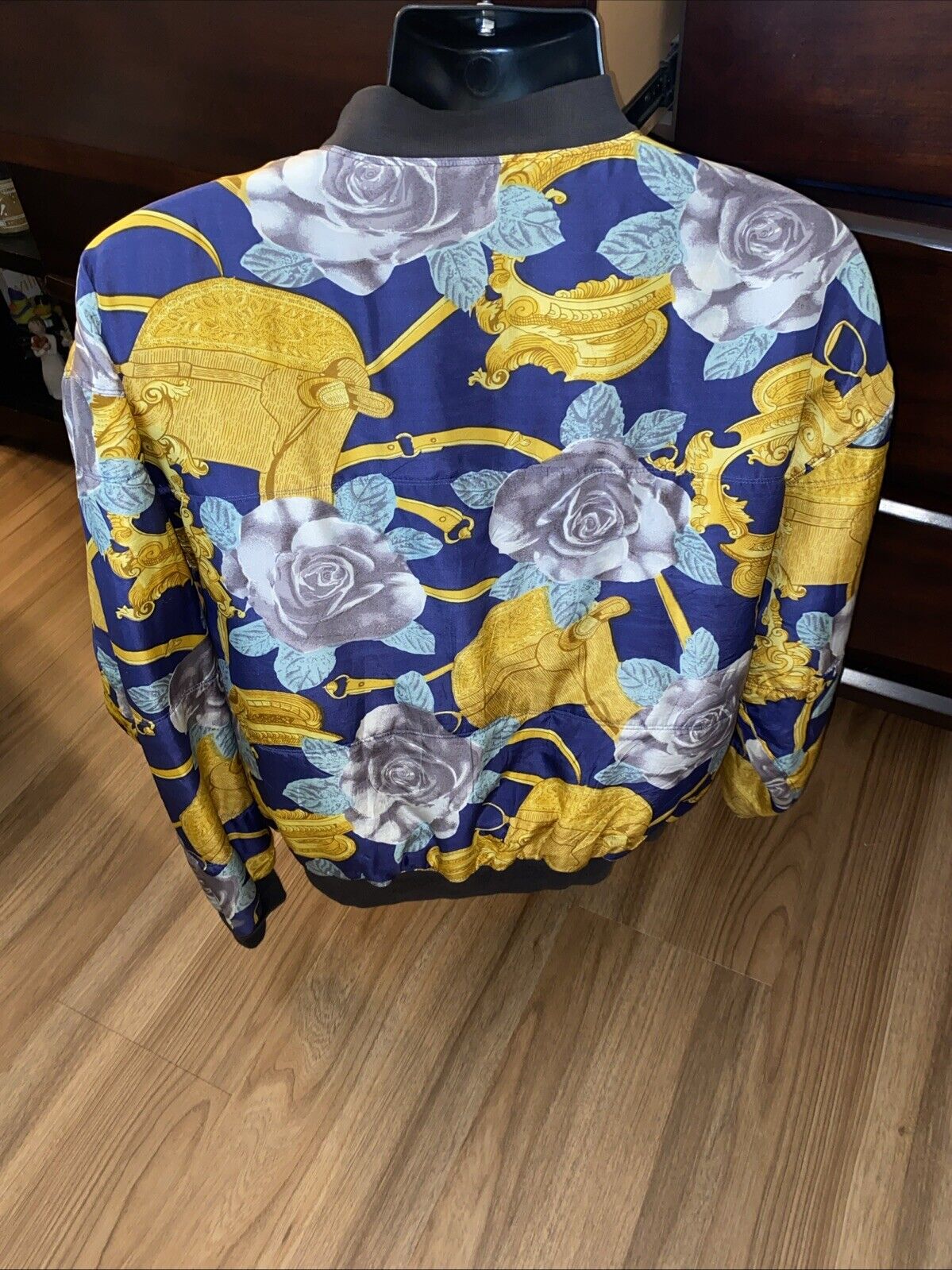 Picture 4 of 6