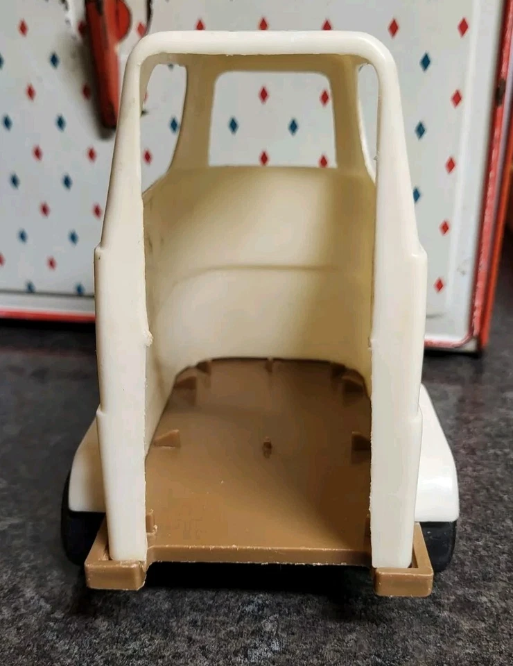 Remolque para caballos Gay Toys Inc # 799 vintage años 70 plástico color tostado 7" largo BONITO Foto 4 de 4