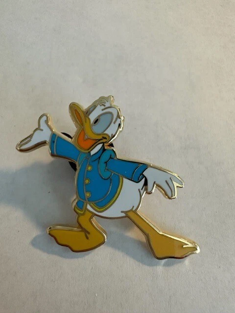 25+ Donald Duck Tokyo Disneyland Patches & Pins (1968-Now) for