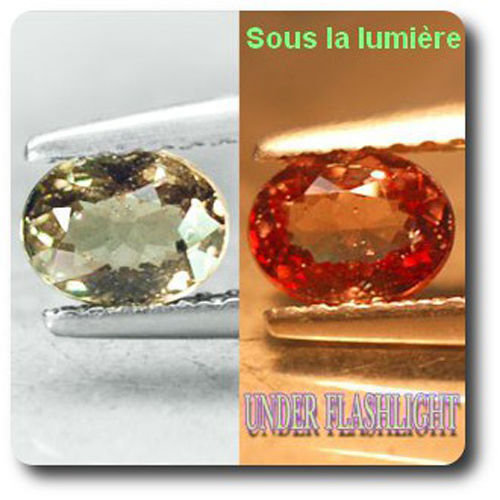 Pierre grenat changement couleur 0.71 cts Tanzanie VS1 pour création bijoux