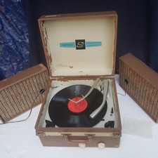 VINTAGE PORTABLE SYMPHONIC RECORD PLAYER MODEL 4 PN 20. READ DISCREPTION