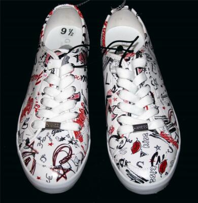 Guess WG GOODLY Graffiti Graphics Kiss Love Black White Red