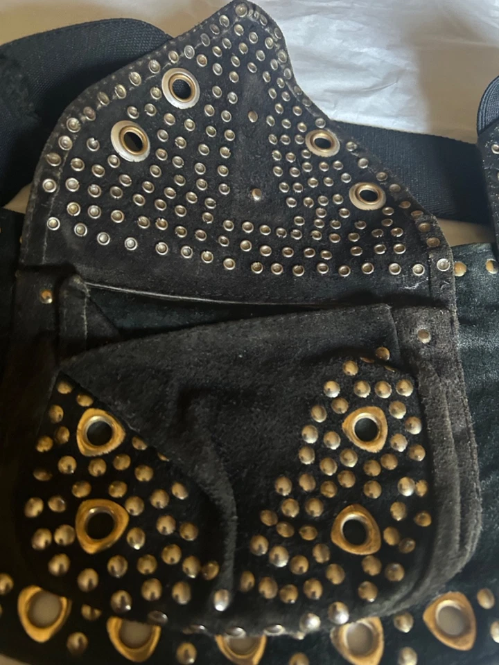SUPER RARO Artesanal Cuero Negro Tachonado Cinturón de Cadera Motociclista Riñonera Punk Rock Años 80 Foto 3 de 4