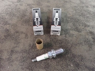 Set of 2 NEW NGK BKR5EYA 2087 V-Power Spark Plugs (BN174)