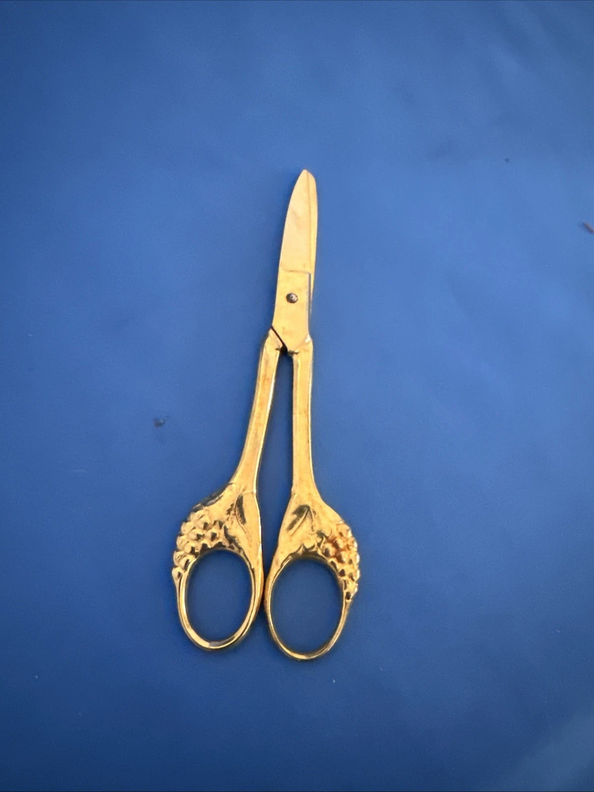 Solingen Germany Vintage Gold Gilt Grape Kitchen Shears Scissors 6"l