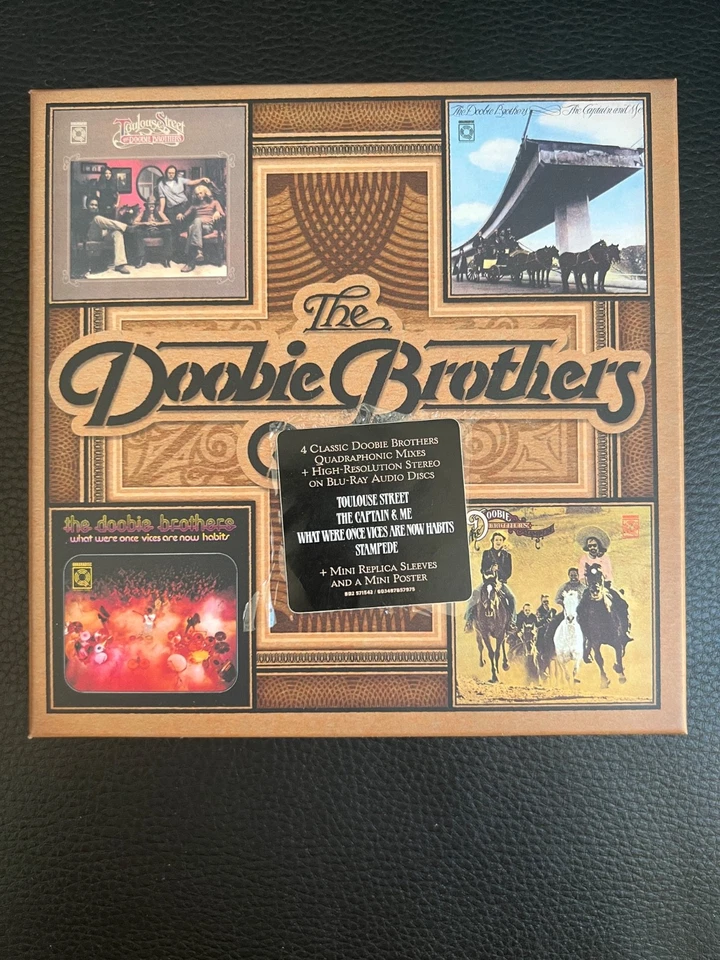 DOOBIE BROTHERS / Quadio - 4 CD BOX + BOOK - QUADROPHONIC MIX - RARE ! - Bild 3 von 4
