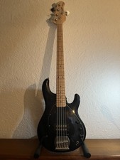 EBass Sterling by Musicman S.U.B Stingray 5 BK 5-Saiter