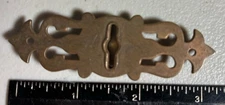 VINTAGE OLD ANTIQUE BRASS ESCUTCHEON KEYHOLE KEY HOLE 