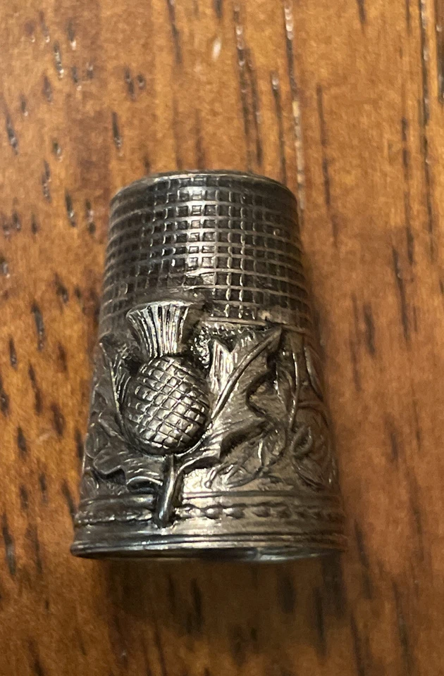 Vintage Continental Sterling Silver Gilt Thimble Mark 925 Embossed Thistle - Image 2 of 4