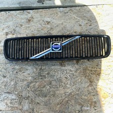 Volvo V70 Mk2 Front Radiator Grille 08693346