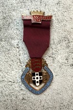 Royal Masonic Steward Badge 1974 Toye Kenning Spencer London Enamel Vintage Pin