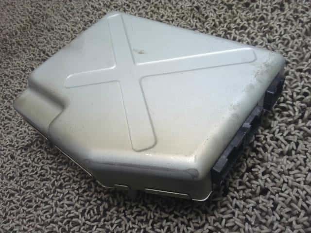 NISSAN Cima 1988 E-FPAY31 Suspension Computer 2858145V00 [Used] [PA119288377]