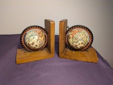 Globus Buchstützen aus Holz Zeitloses Design Ideal für Büro & Wohnzimmer