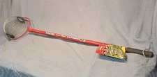Garden Weasel 95306 Medium Nut Gatherer - Red - new 🐝