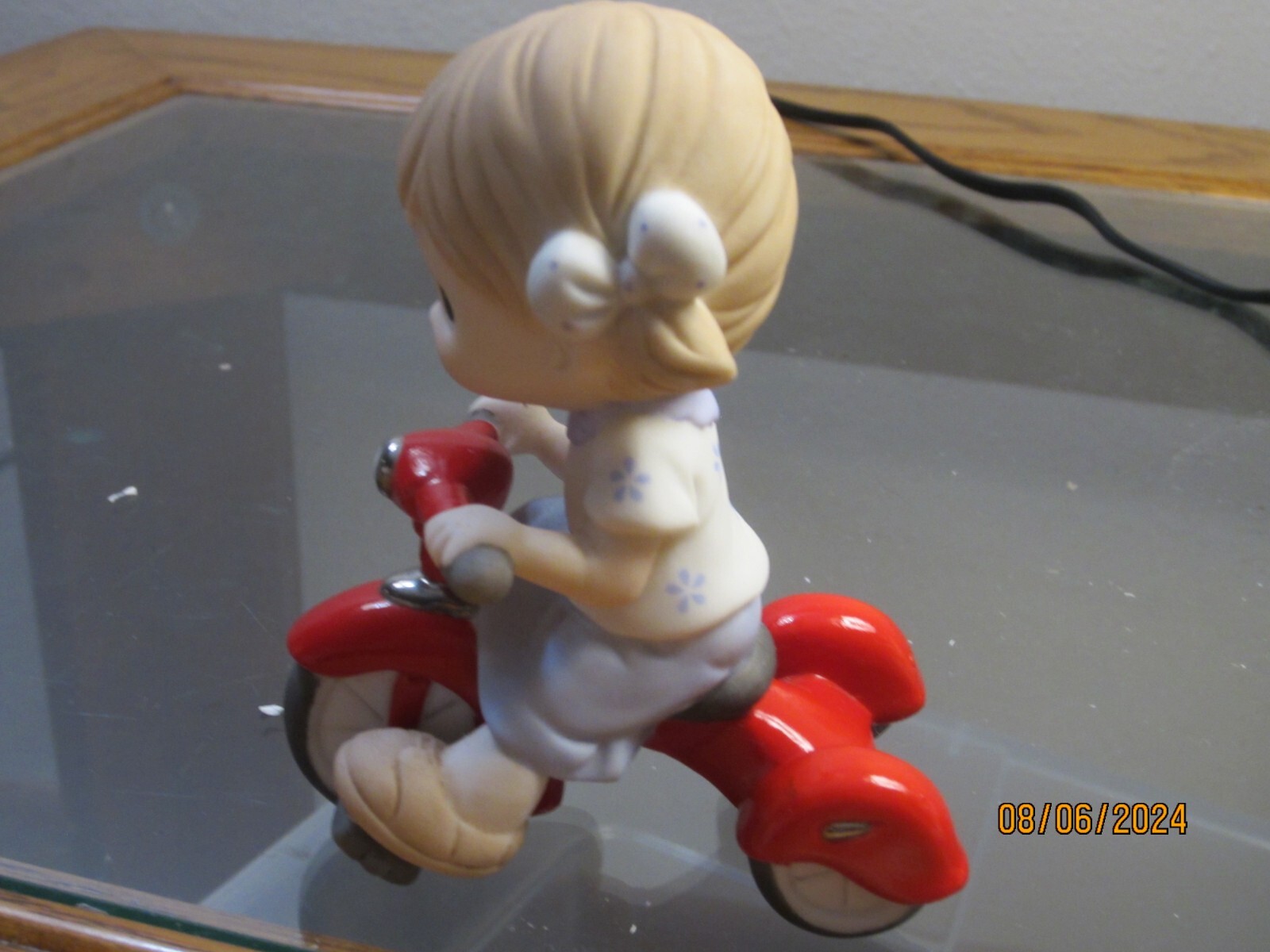 Picture 3 of 8