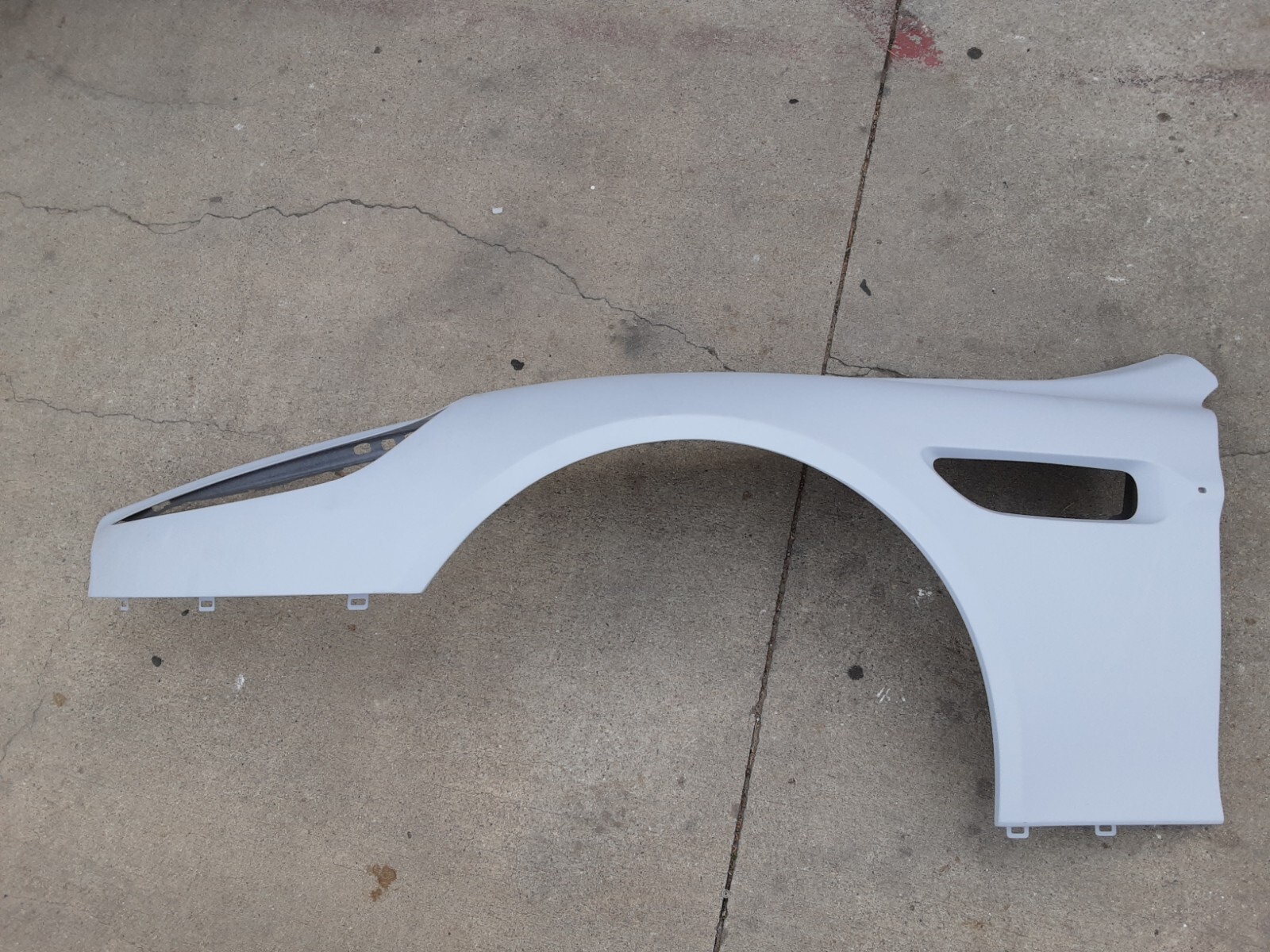 Aston Martin Rapide  Left Fender 2010-2019   AD43-F16006-AA OEM  NON DAMAGEd