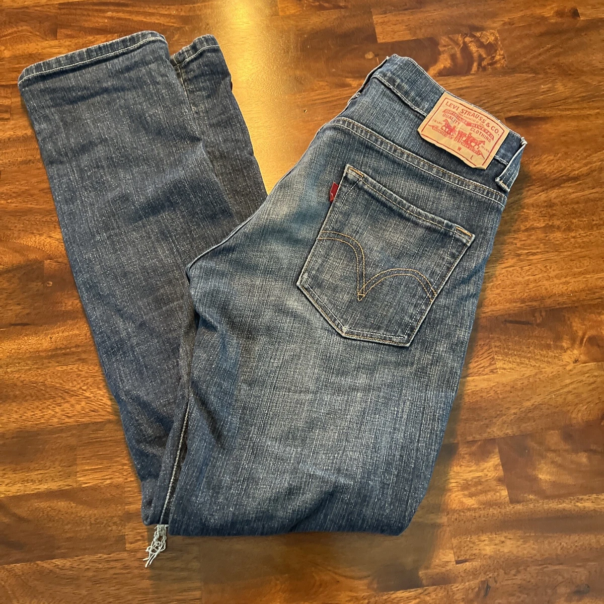 Levi's 2024 511 distressed