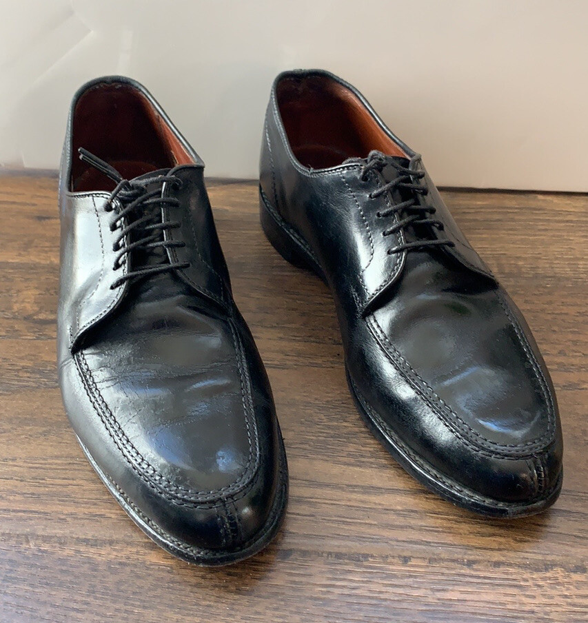 Allen Edmonds Men display picture 3