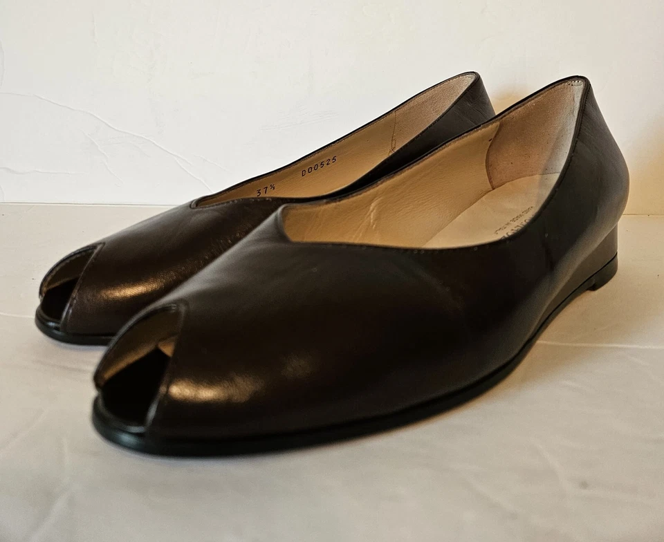 Bruno Magli Feminino Parma Peep Toe Cunha Plana Couro Marrom 37.5 - 7.5 EUA NOVO SEM CAIXA - Imagem 2 de 4