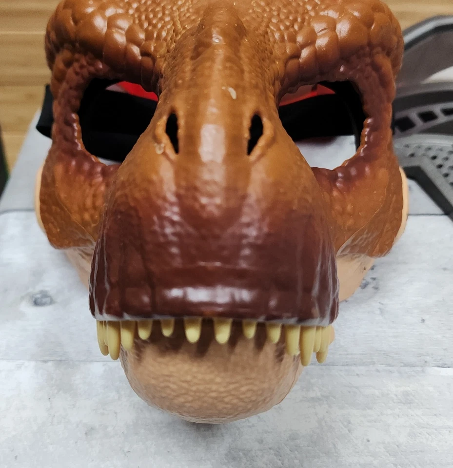 Halloween masks 6pcs lot-Clown, PJ Owlette, T-Rex, 2 Senora & Venetian - Image 3 of 4