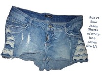 Rue21 Blue Jean Shorts with Lace Trim Size 3/4