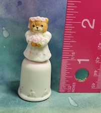 LM1 Lucy and Me Lucy Rigg bear as Bride thimble