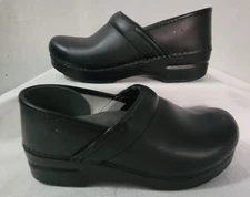 Dansko Womens Black Clogs Shoes Size 7.5