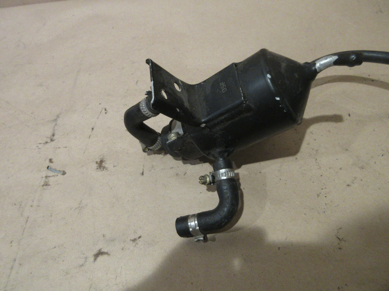 Ferrari 355 2.7 5.2 Vapor Seperator / Disareator With Valve P/N 157977
