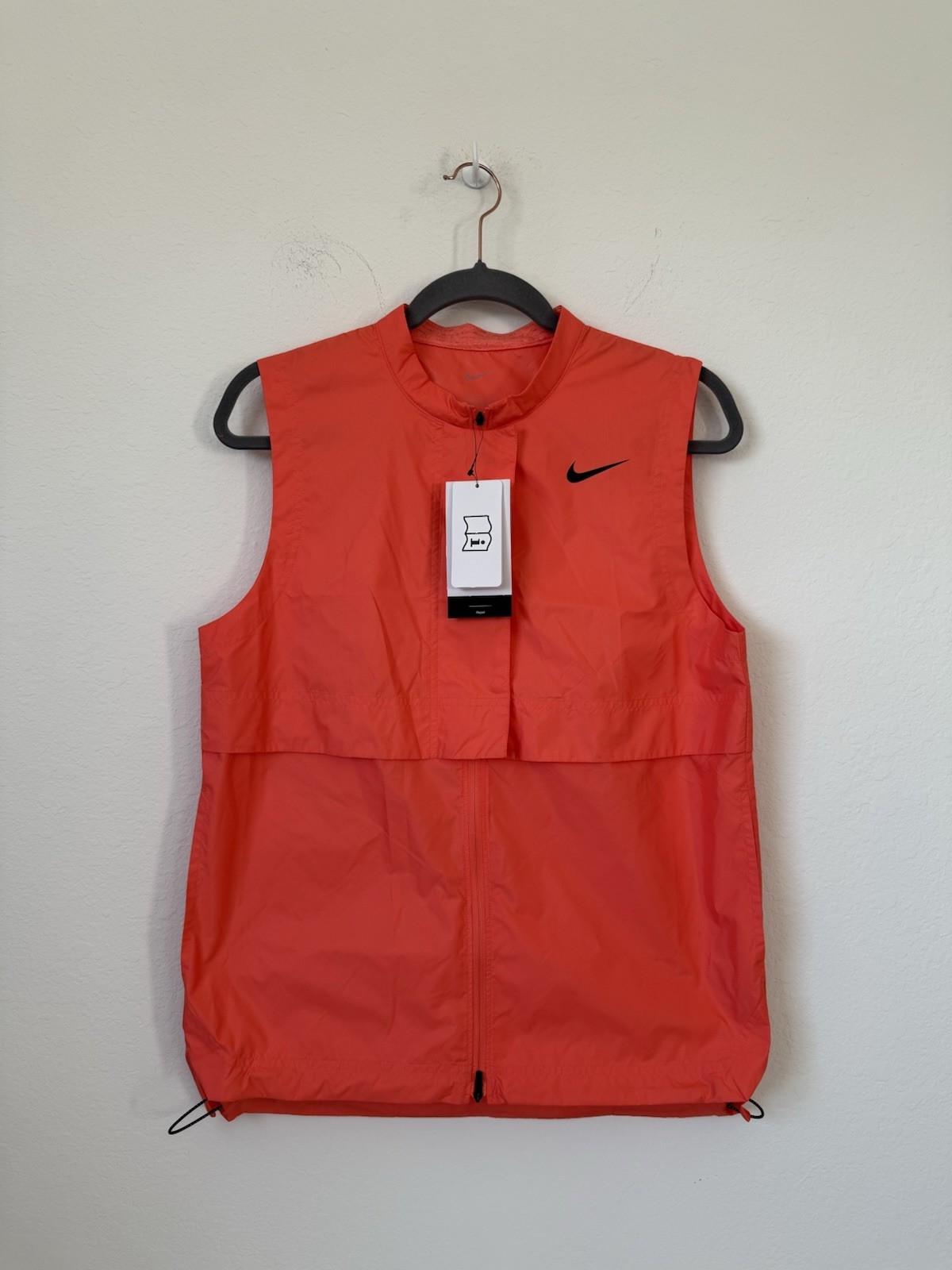 Nike Tour Repel Womens Small Water-Repellent Orange Golf Vest DX6085-643 NWT