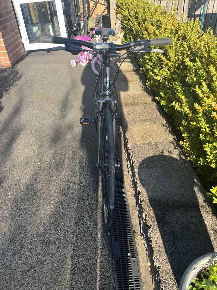 Giant Escape 3 Hybrid Bike Aluminium 700C M Flat Bar Rim Brakes Mudguards, photo 2 of 5