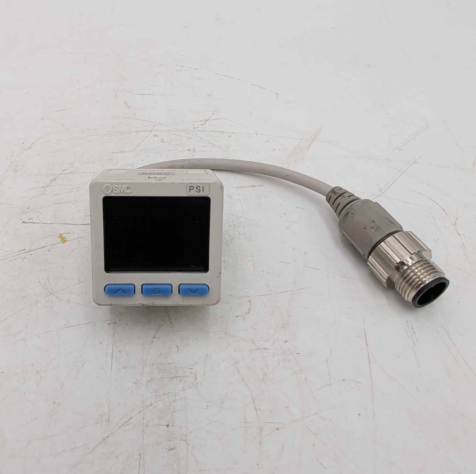SMC ISE20B-Y-P-M5-W digital pressure switch, 3-color display, M5 Used