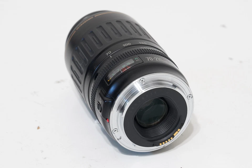 Teleobjetivo Canon EF 70-210 mm f/3,5-4,5 USM EX EOS DIGITAL 200 L FILTRO EXTRA Foto 3 de 4