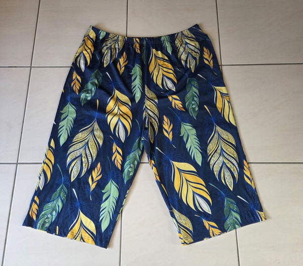 Womens Feather Print 3/4 Crop Pants Size 4XL (22-24) with Elastic Waist