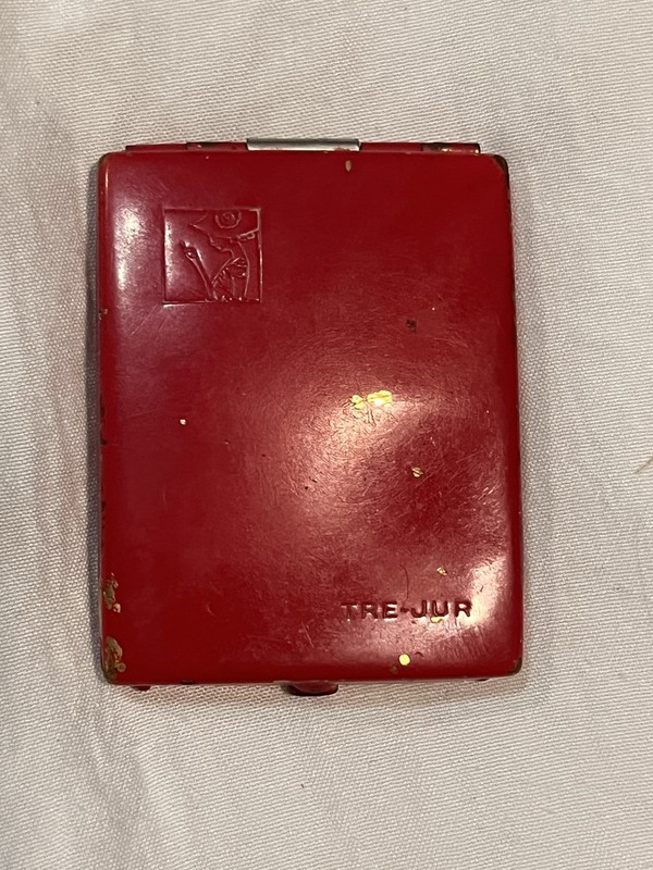 Tre-Jur makeup compact,  1920s to 1930s