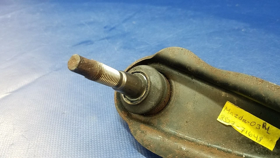 Brazo de control inferior trasero izquierdo lado del conductor Mazda Tribute 2001-2006 # 71648 Foto 2 de 4