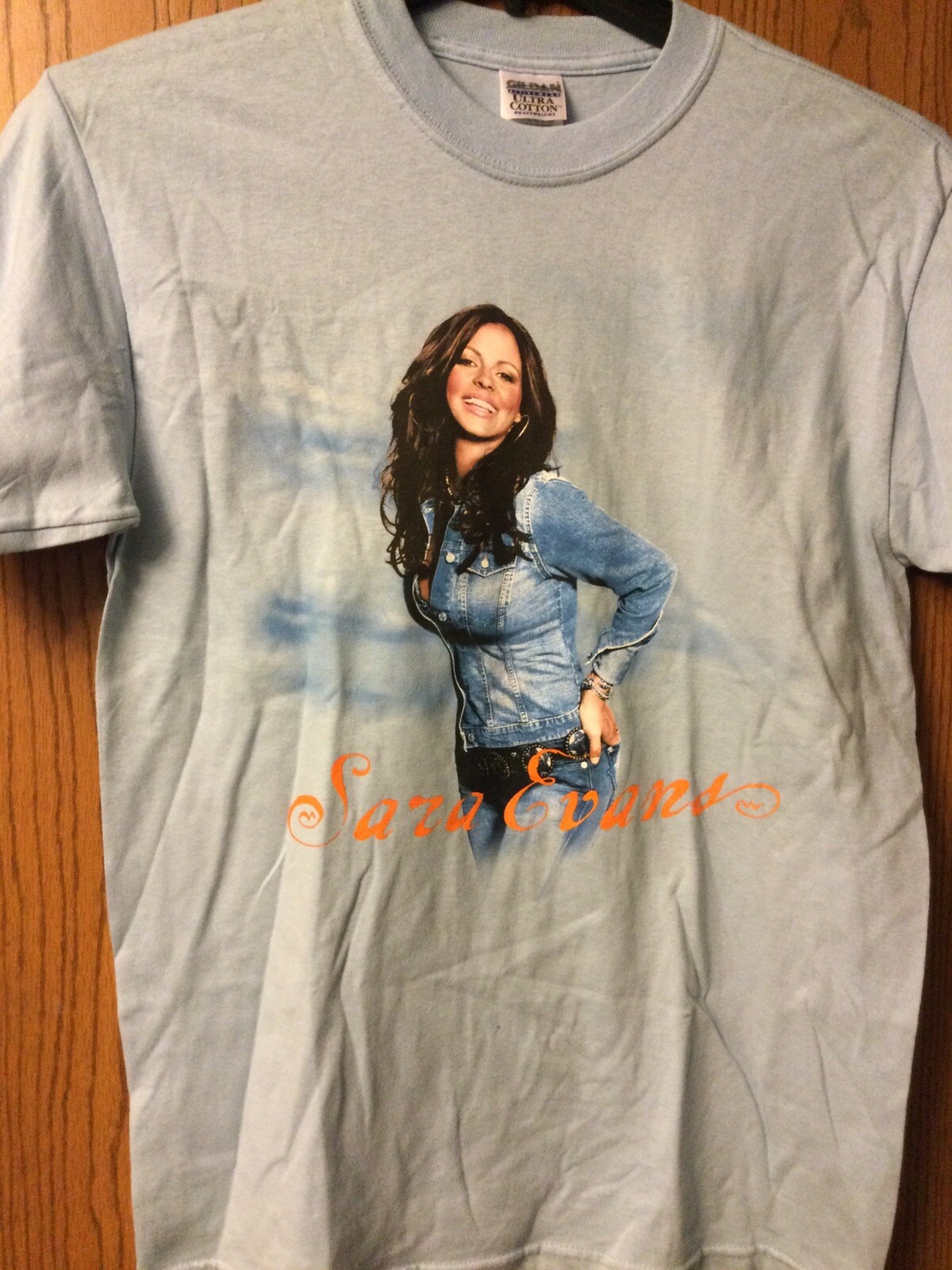 Sara Evans. Blue Shirt. M. Gem