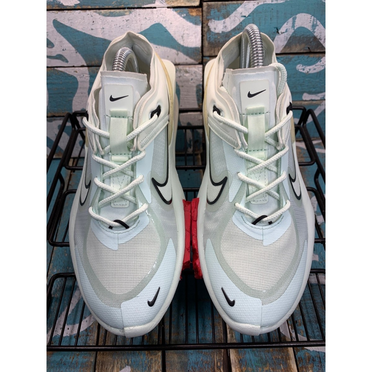 Nike Womans Sz 6.5 Fontanka Edge ZoomX Barely Green/Red Casual 