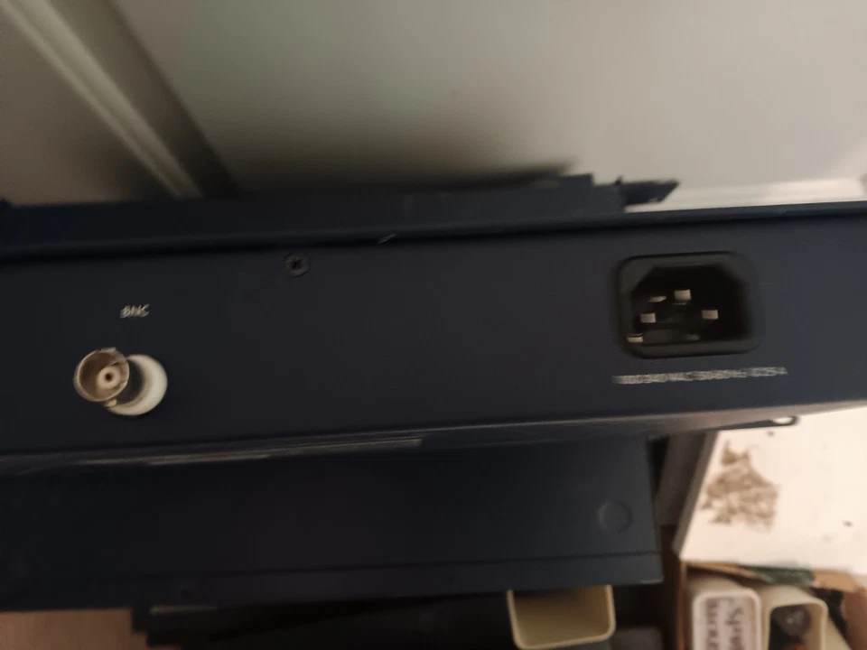 Netgear EN524 24 port Ethernet Hub - Image 3 of 4