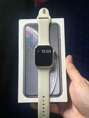 Apple Watch Series 7 45mm - Starlight - (GPS + Cellular)