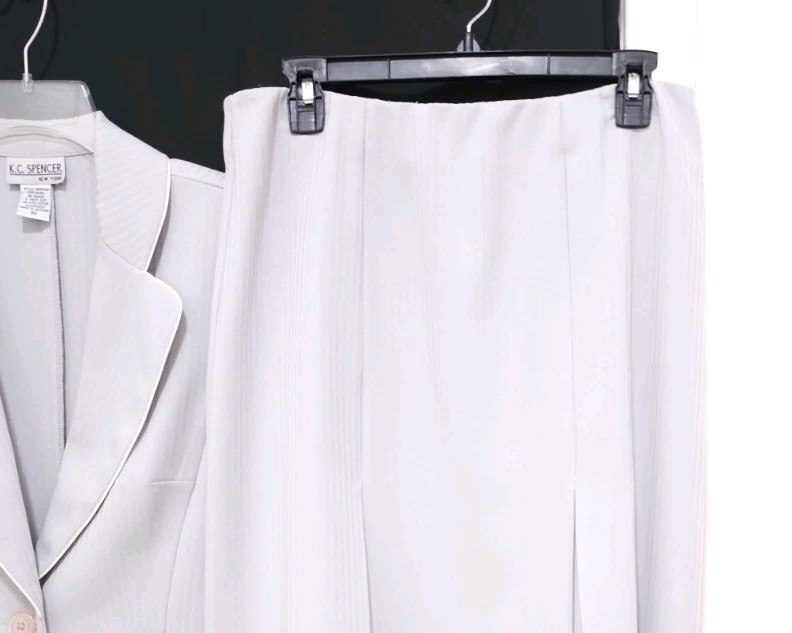 VTG KC Spencer 2pc Suit SET Pleated Skirt & Jacket 10 Medium Lt Gray Pinstriped