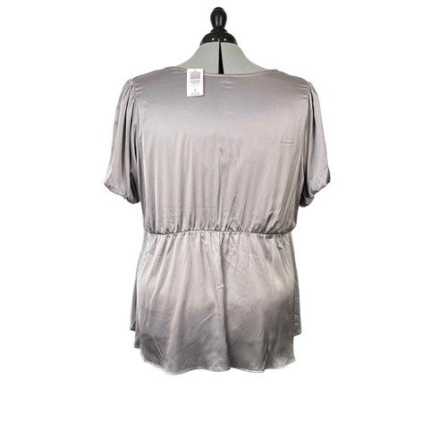 Camicia Torrid raso collo a V puff manica corta taglia 4/4X nuova con etichette nuova - Foto 4 di 10