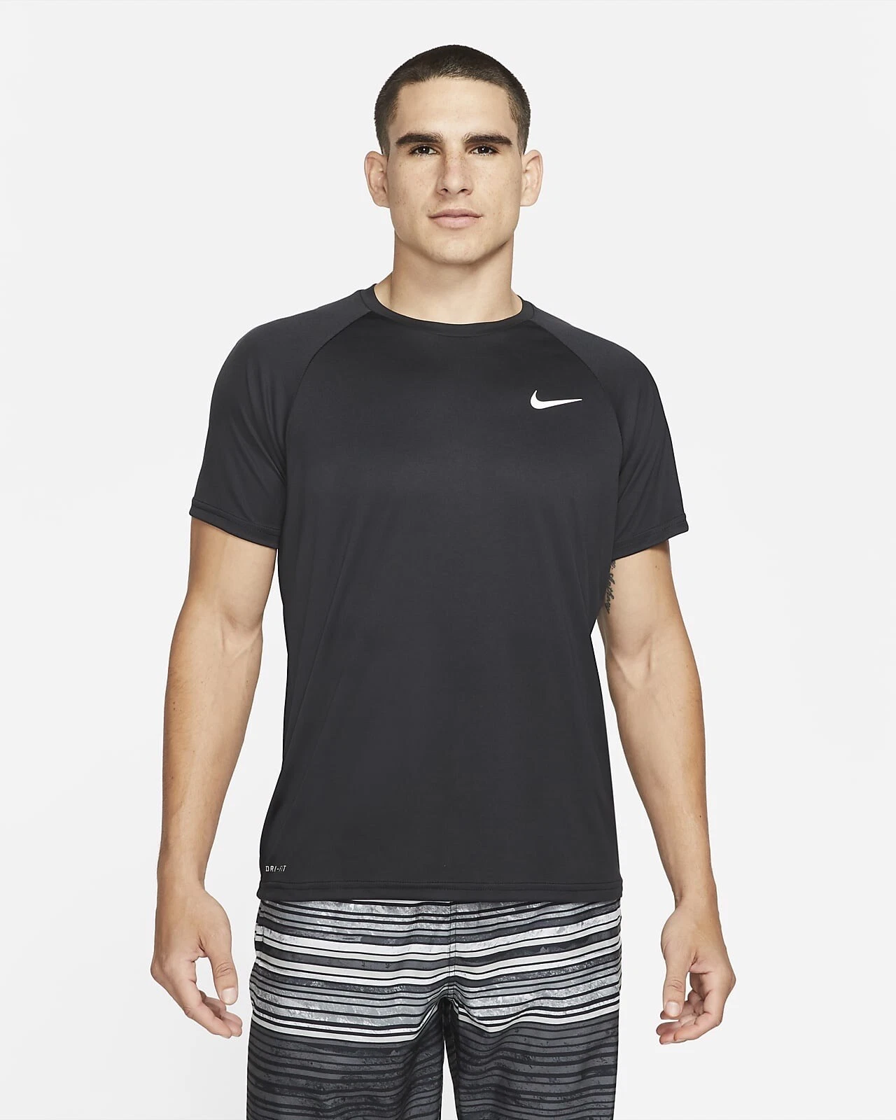 Nike Essential Men's Short-Sleeve Hydroguard Swim Shirt - NWT - Size M