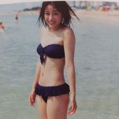 Suzu Hirose 17 Year Old Suzubon Photo Book
