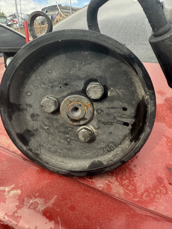 Bomba de direção hidráulica BMW com polia OEM – E39 525i 528i 530i / E46 323i 325i /M54 - Imagem 2 de 3